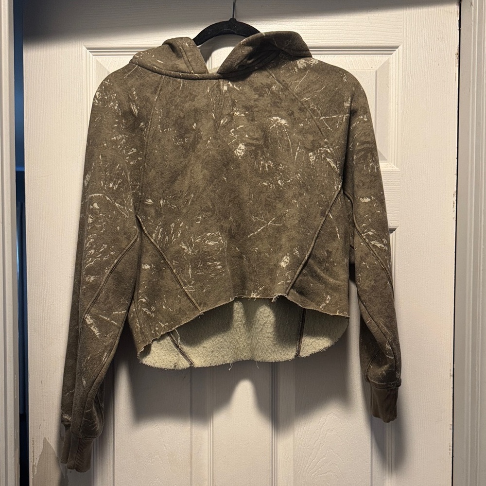 Cropped Camo Hoodie
